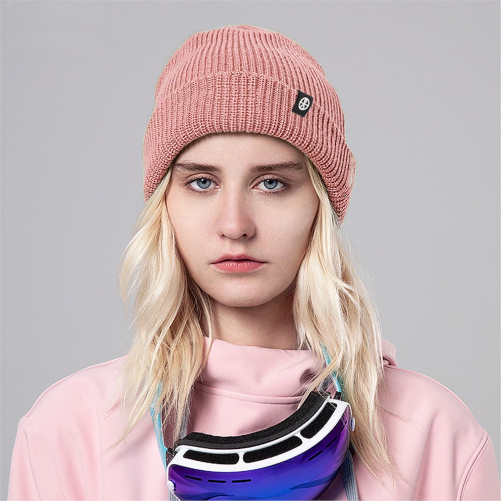 Niezbędna, uniwersalna, łatwa  – Packable Hat Nylon recenzja i cena